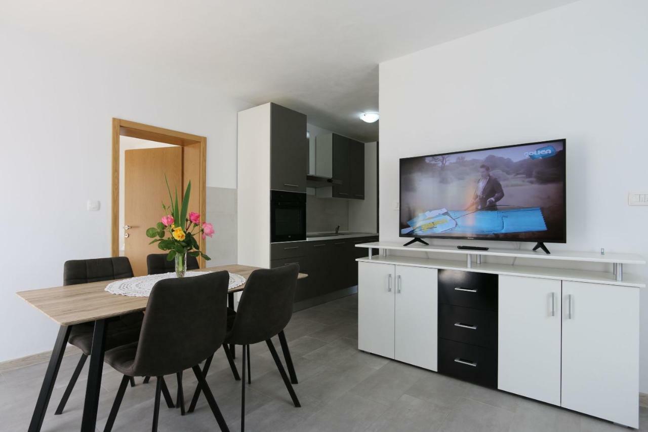 Apartments Mihalic シロ エクステリア 写真